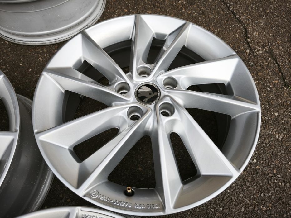 17" оригинални алуминиеви джанти за Skoda Octavia/Vw...