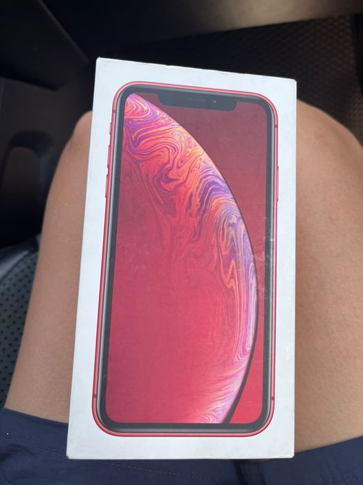 iPhone xr red по