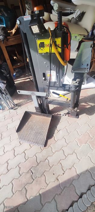 Lift pentru Microbuz