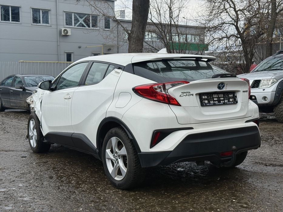 Toyota C-HR 2018 | 1.8 Hybrid | Auto Avariat