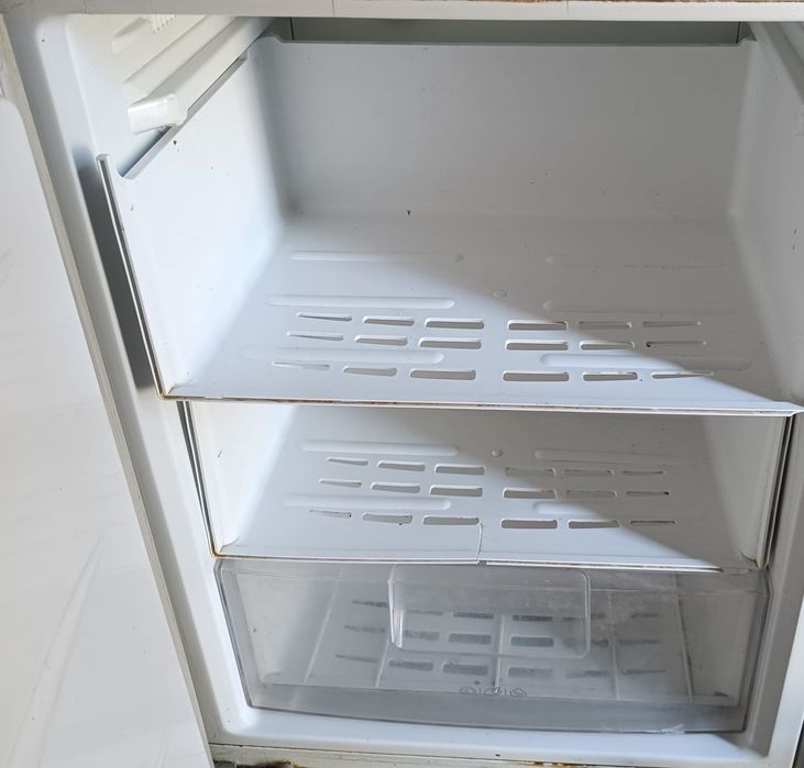 LG Холодильник жақсы күйде