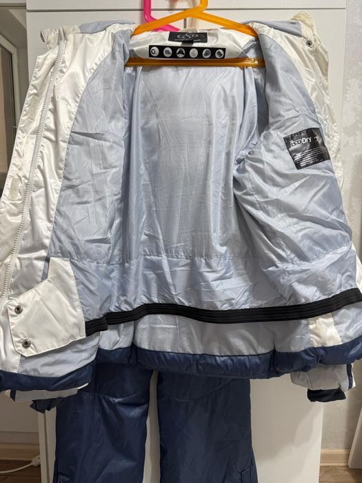 Продам лыжный костюм