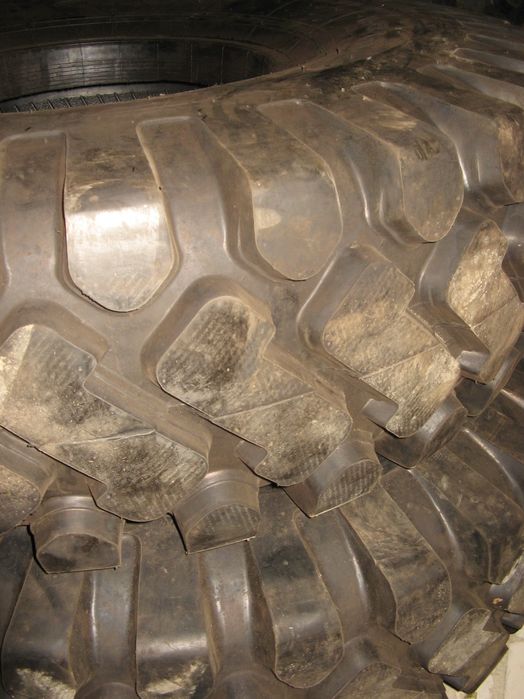 18.00-24 б/у на каток 2шт