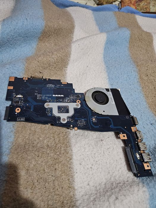 Placă de bază Toshiba Satellite C50-B - Intel Celeron N2840 (Perfect funcțională)