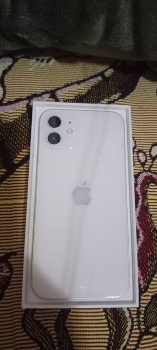 iPhone 12.  128 GB