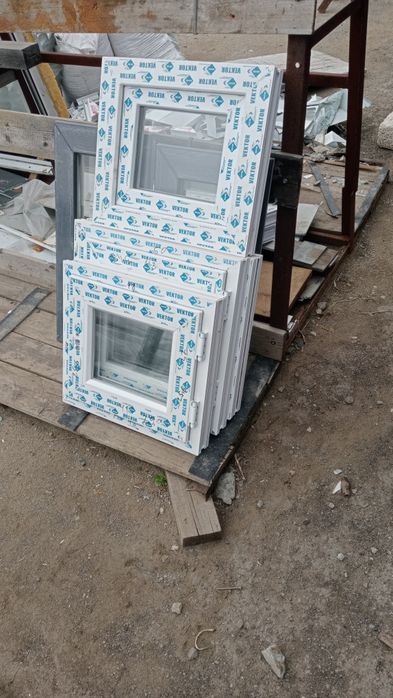 пластиковые двери