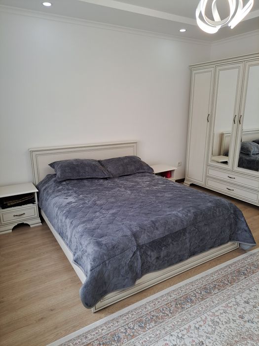 Продам  спальный гарнитур