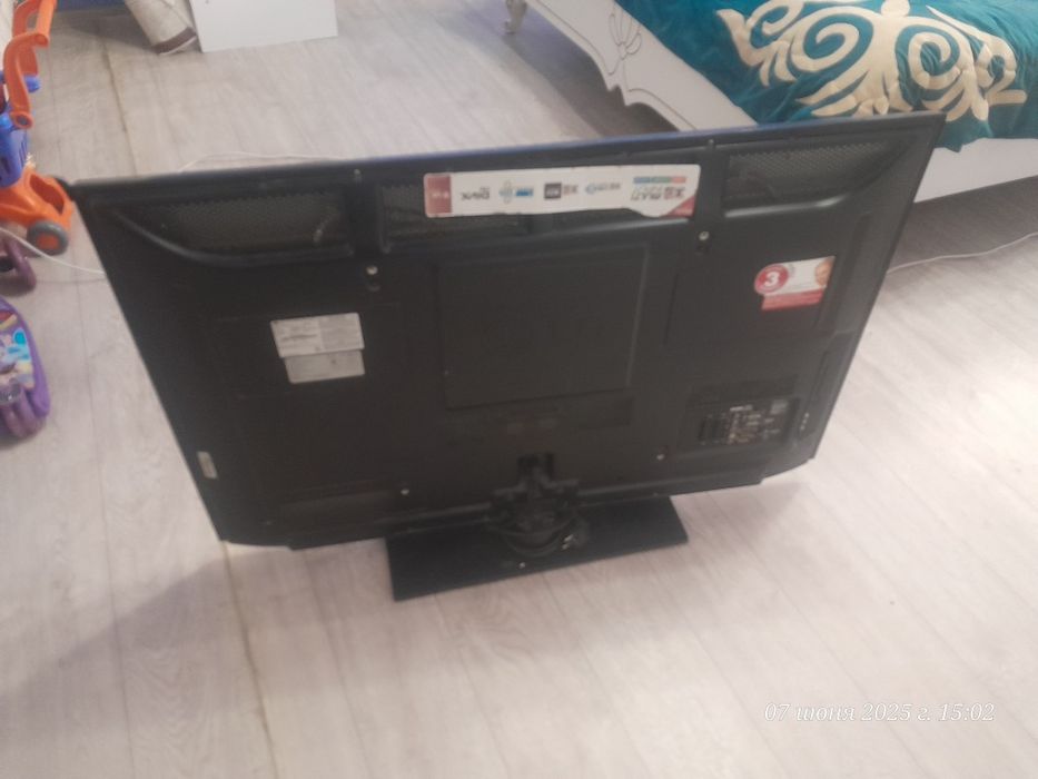 Телевизор 120×80