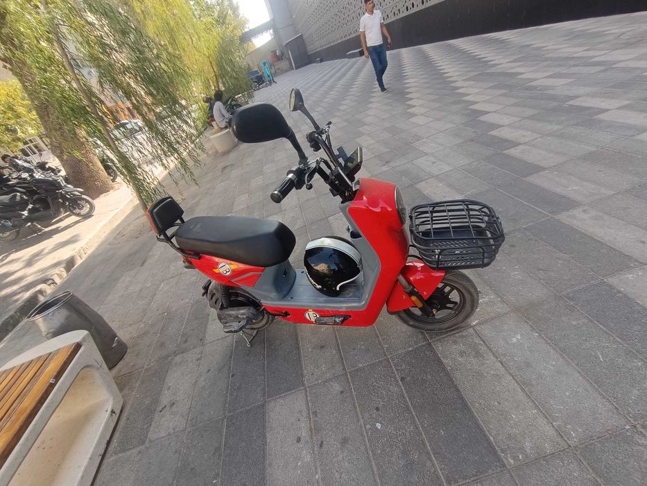 Продаю скутер состояние отличное