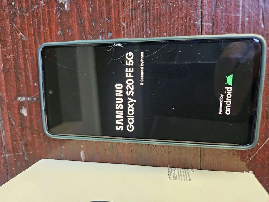Samsung S20FE5g, functional stare buna ecran fisurat
