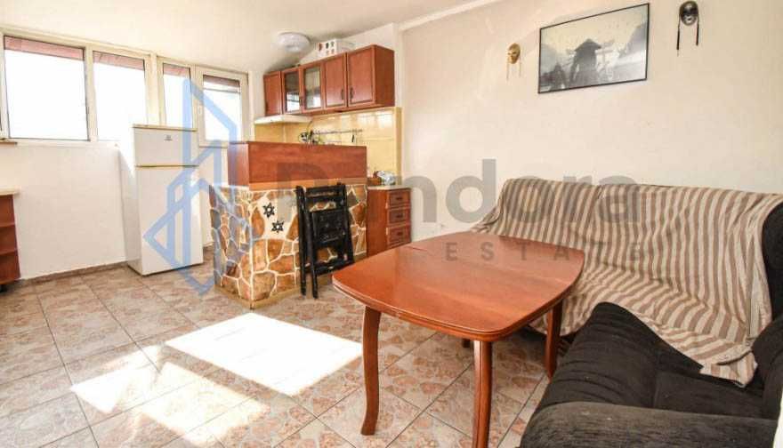 Дава се под наем Двустаен апартамент в София, Бъкстон - 50 кв.м за 425 € - Снимка #2