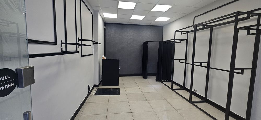 Продава се оборудване за магазин