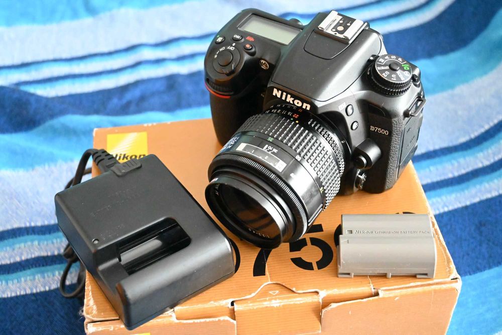 Obiectiv Nikon 35-70 mm