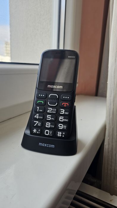 Telefon mobil seniori Maxcom MM443 Comfort 4G, Dual SIM, Black,