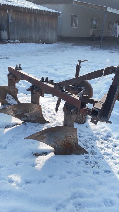 Продам плуг сост хороший заводской