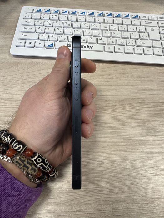 Продам Iphone 15 pro на 256GB