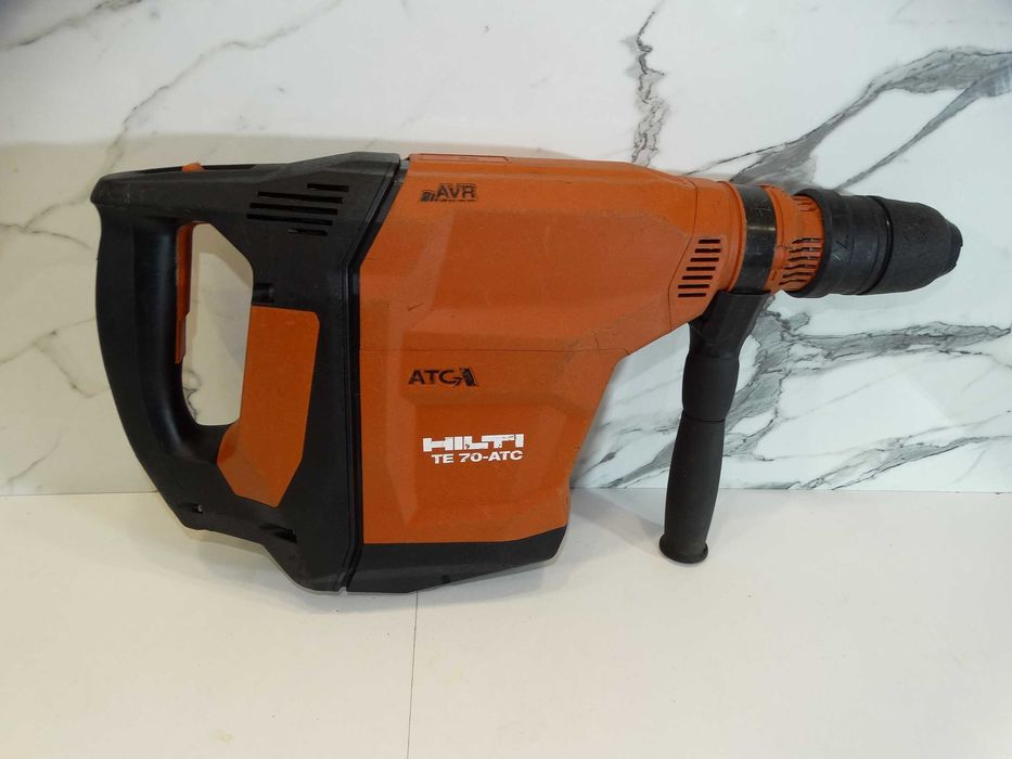 2025 - Hilti TE 70 ATC / AVR - Мощна ударо пробивна машина