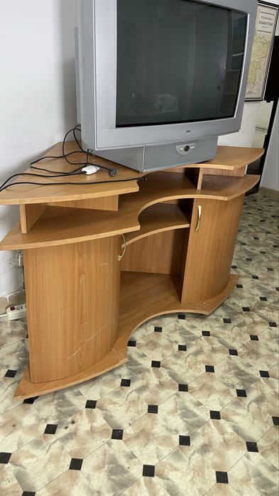 Офисная мебель / полки/ столы/ шкафы