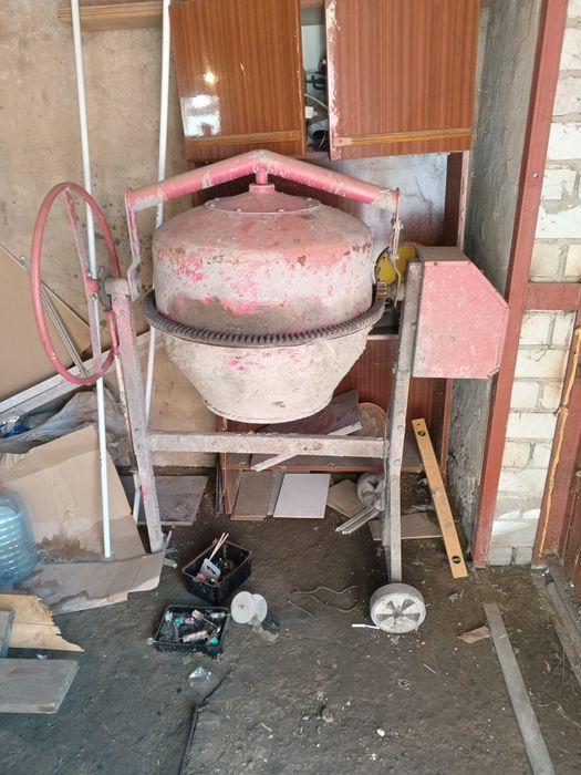 Продам бетономешалку