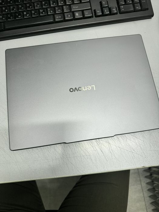 Lenovo IdeaPad Slim 5 14IRH10