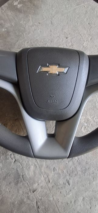Рул от Cobalt состояние хорошое аирбаг ест.
Кобалт рул сотилади холати