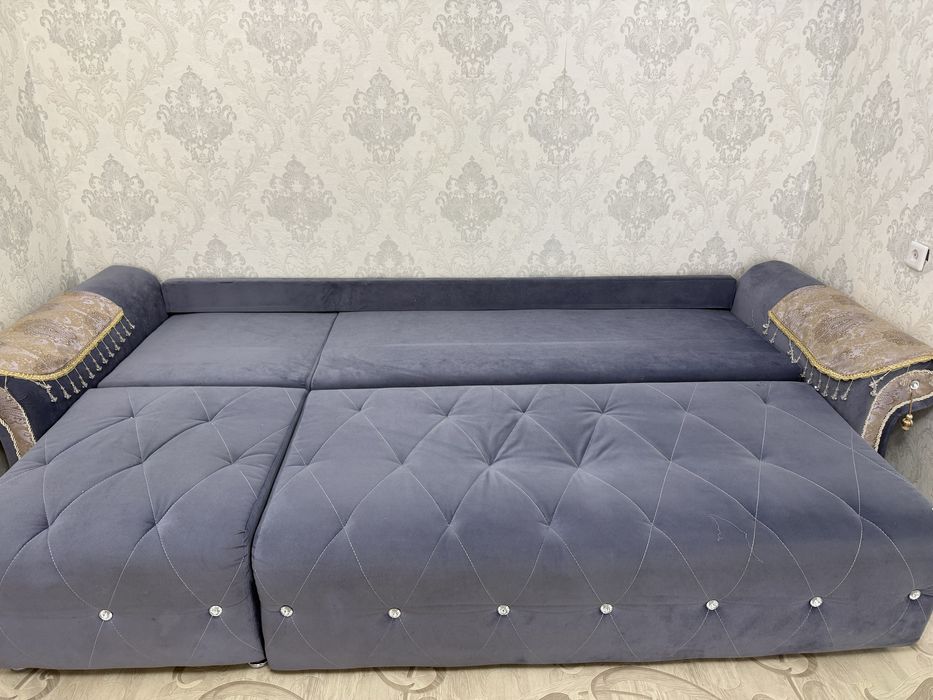 Продам диван книжка