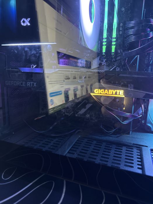 Геймърски компютър 3060 ti 10400F