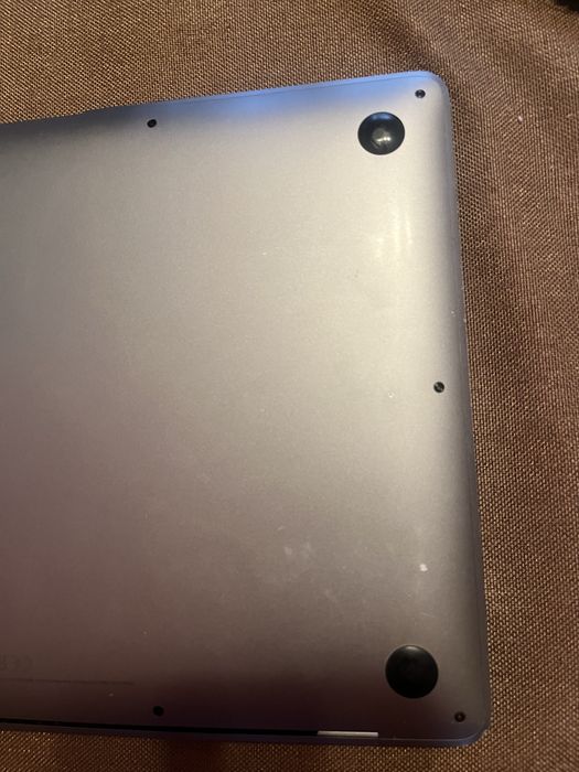 Macbook air 13’ 2020 intel работещ, за сервиз / as-is