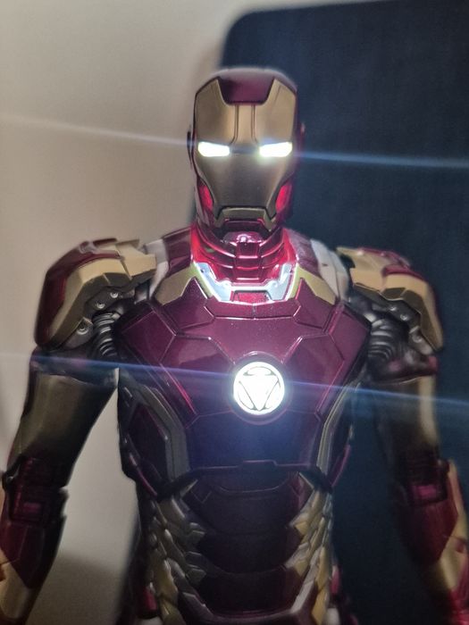 Iron man Mark 43 LED