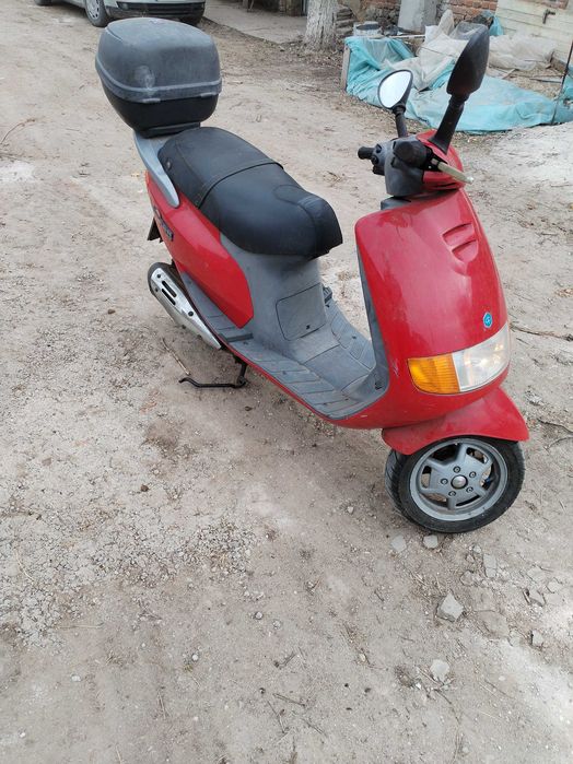 Скутер,Мотор Piaggio Sfera 125
