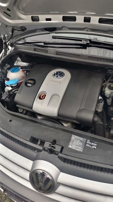 Golf Plus 1.6 FSI unic proprietar