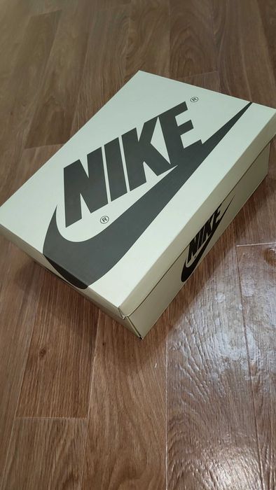Кроссовка Jordan 1 Low Travis Scott