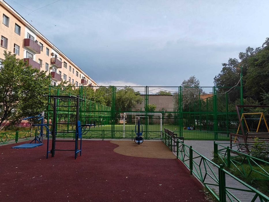 Сдам 2 комнатную квартиру в 1 микрорайоне
