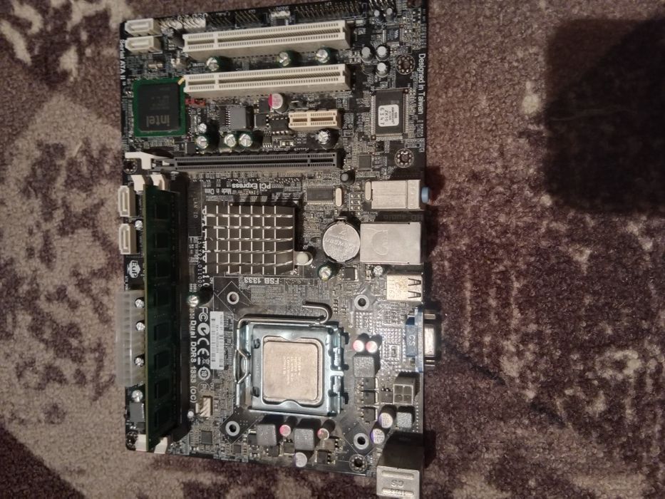 Продам матиринки и процессорры