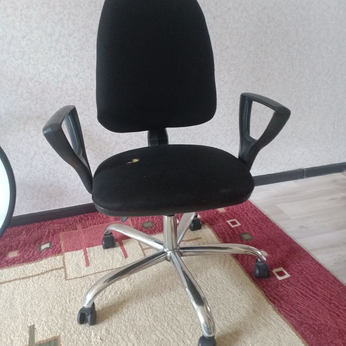 Официальная кресло