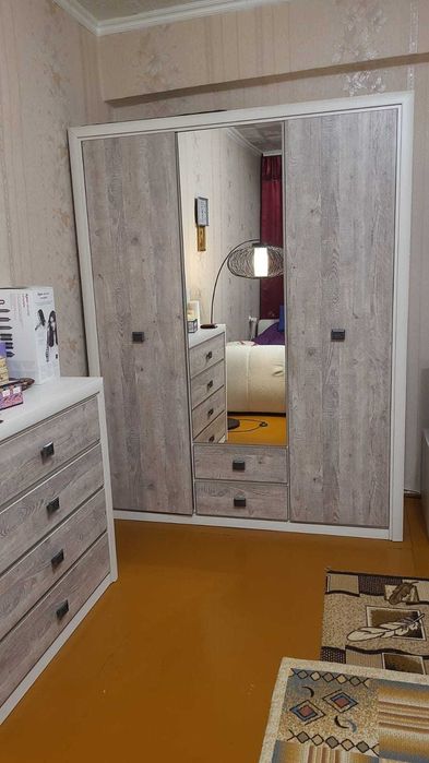 Стенка в зал хорошее состояние