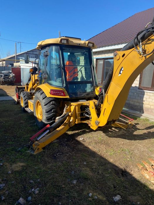 Продам экскаватор  fs40-35