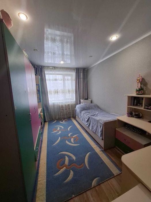 Продам 4х комн кв на 9мкр