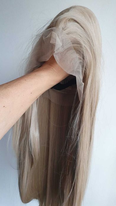 Perucă lungă dreaptă- Blond cenușiu 65 cm -NR .9