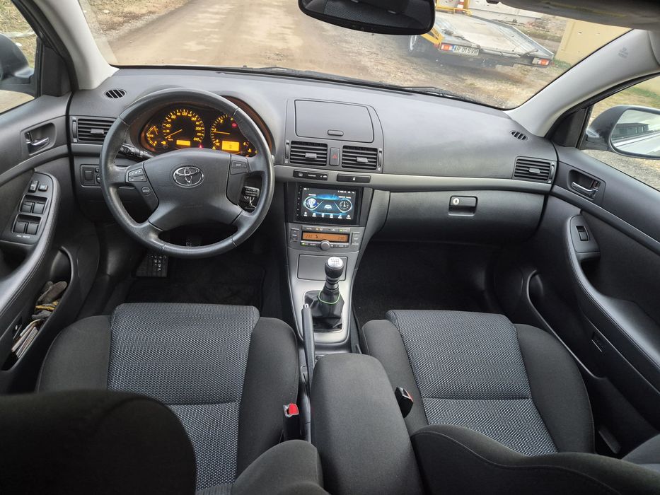 Toyota Avensis T25 2.0 126 cp 2008 Pret fix