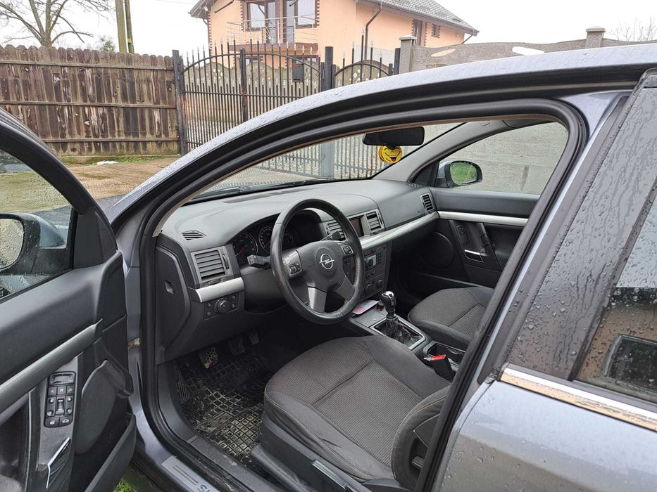 Vând Opel Signum 1.9 CDTI 150 CP