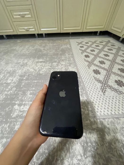 Айфон 11 гарантия нет.