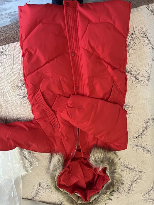 Продам детские куртки