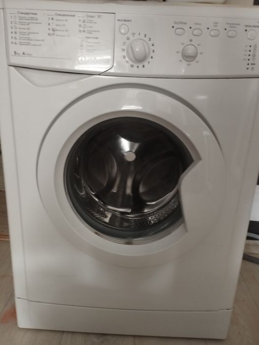 Стиральная машина INDESIT