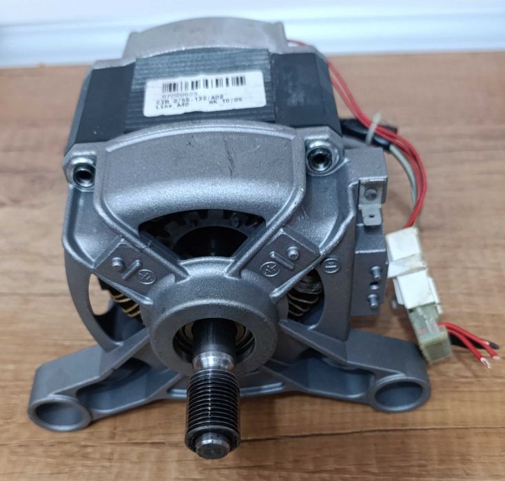 Работещ мотор за пералня Ariston AVF109EU