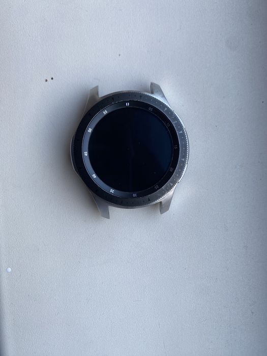 Samsung galaxy SM-R800 smartwatch