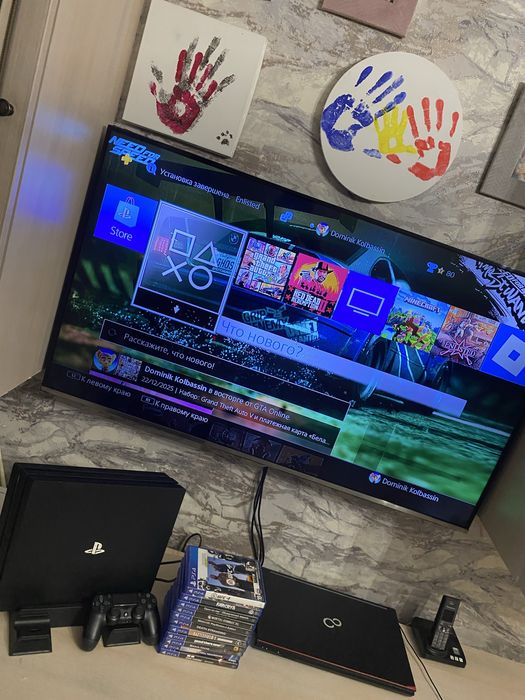 Продам Sony PlayStation 4 pro 1tb памяти,