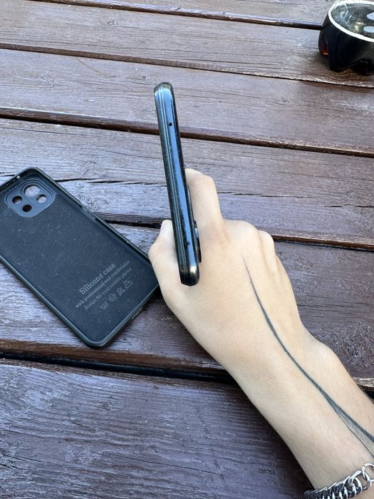 Продам Xiaomi MI11 LITE