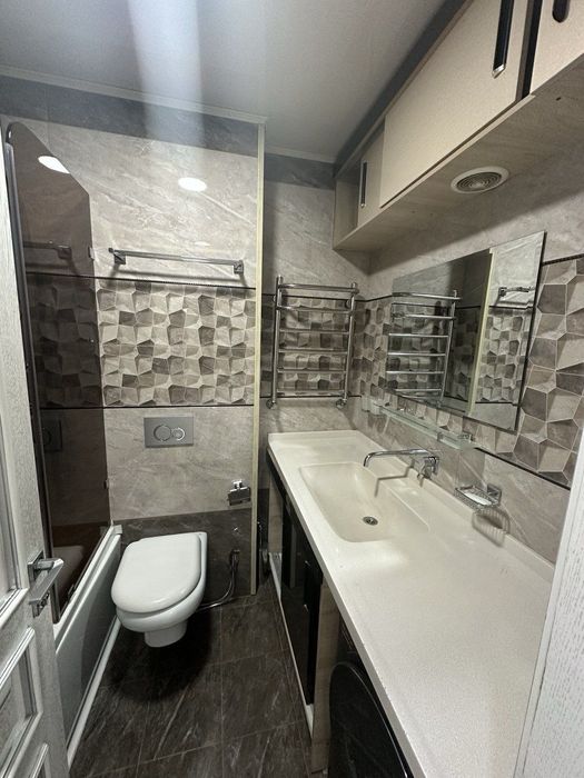 Продаётся 4/1/4 Юнусабад 17 квл