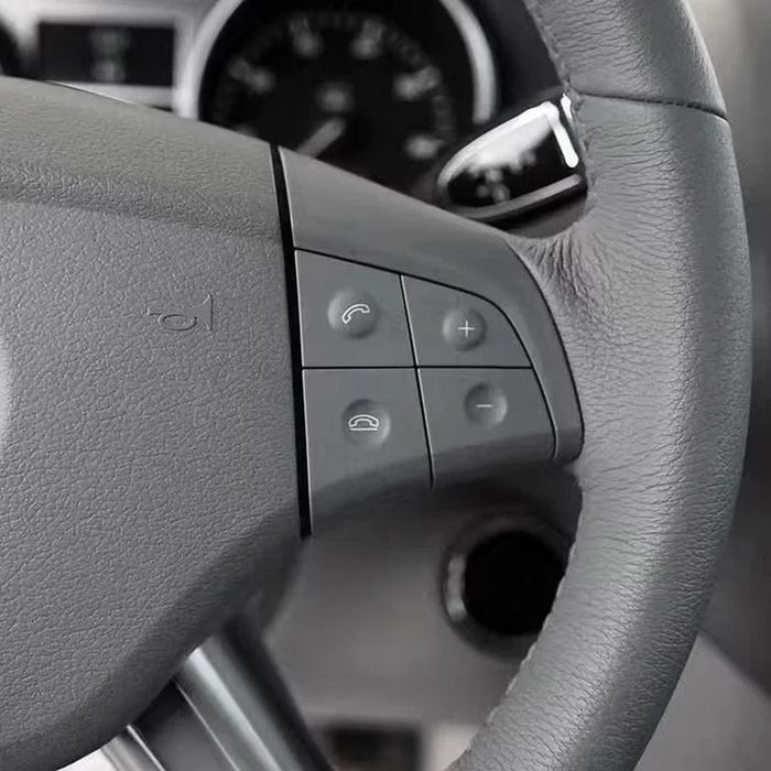 Mercedes W164 W245 X164 ML GL волан бутон копче мерцедес мл гл панел мултифункционален волан управление аудио телефон темпомат круиз В164 В245
